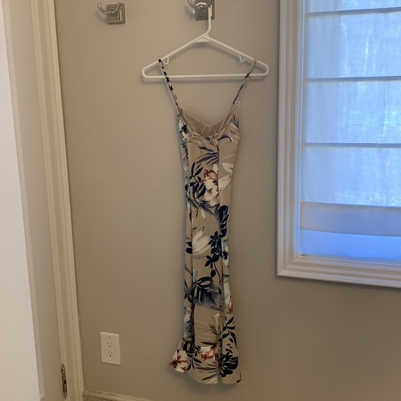 Fashion Nova summer dress - Picture 2 of 2